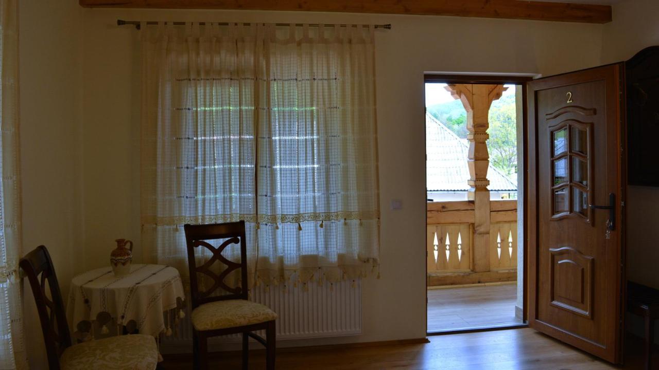 Pensiunea Valea Muntelui Birsana ภายนอก รูปภาพ