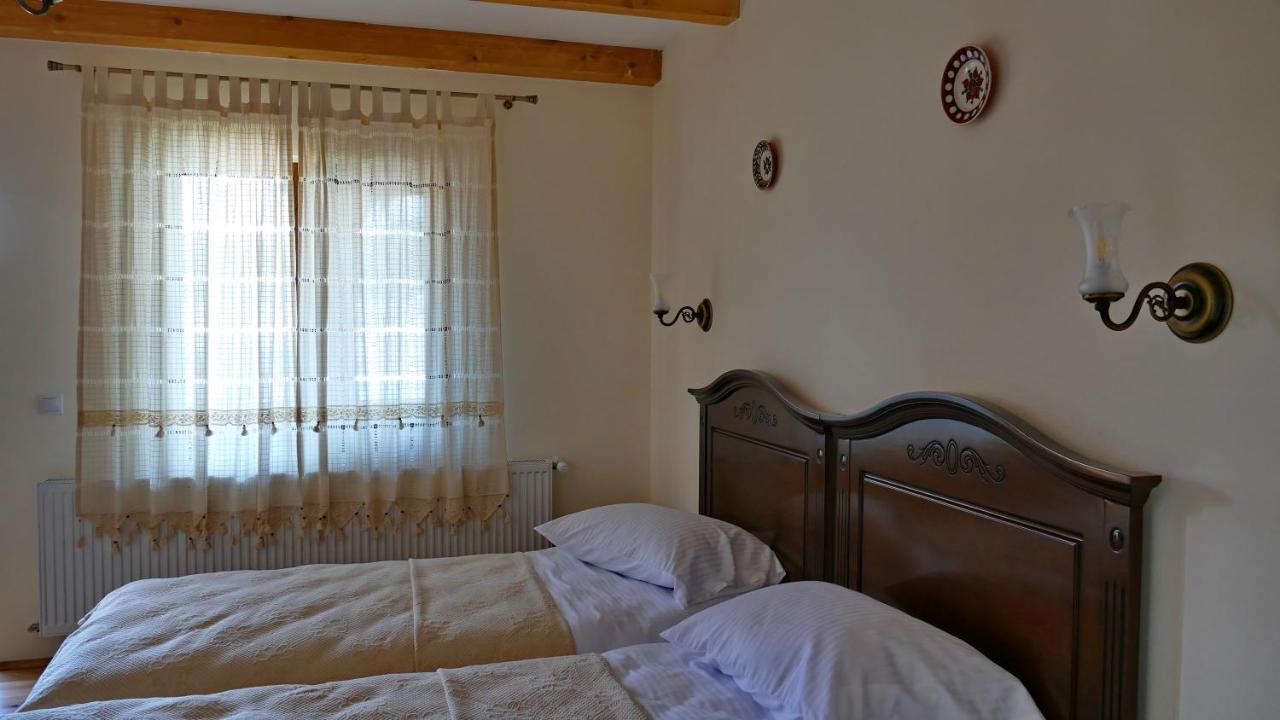 Pensiunea Valea Muntelui Birsana ภายนอก รูปภาพ